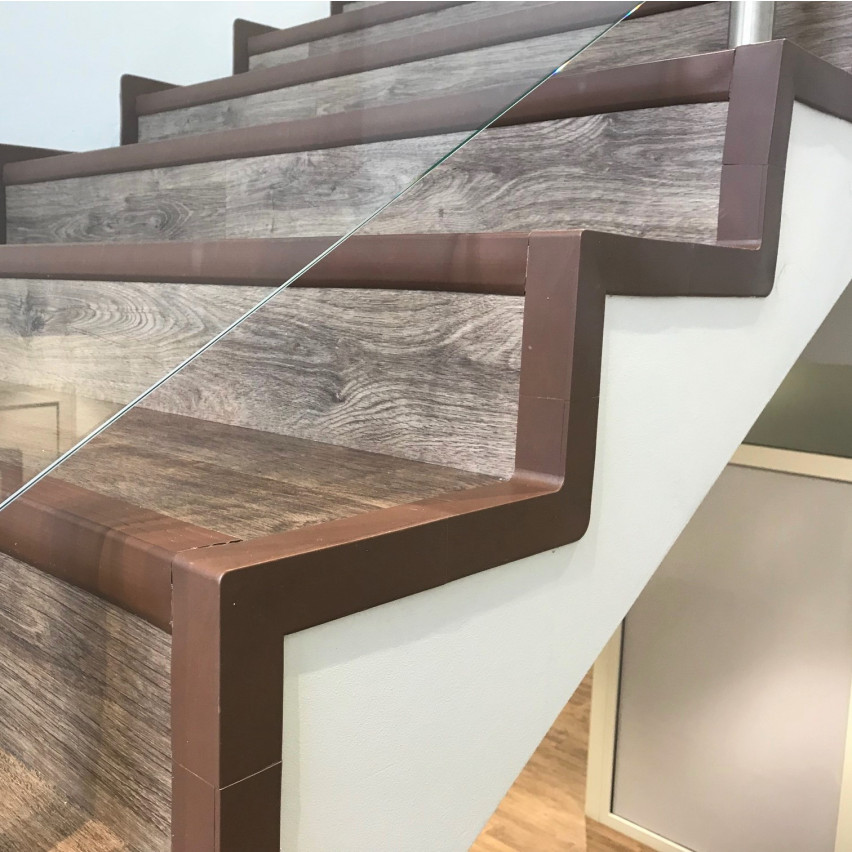 KIT de finition pour escaliers en PVC gris